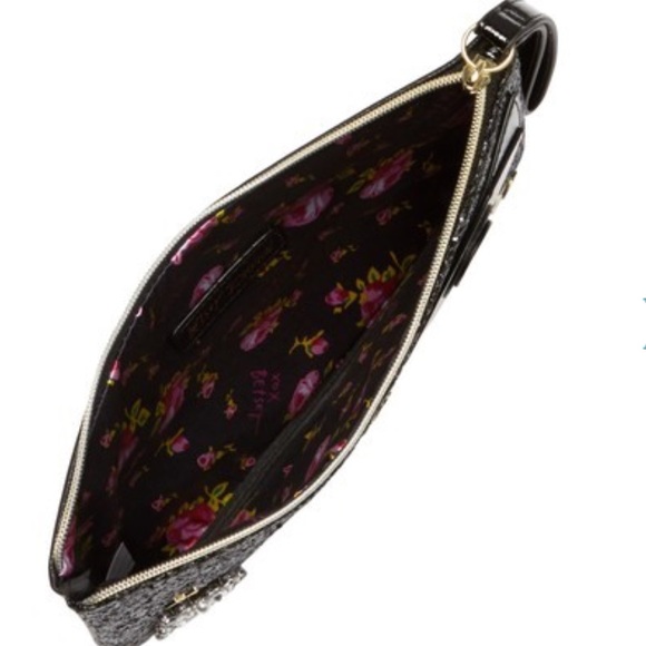 Betsey Johnson Wristlet/Clutch - Picture 3 of 5